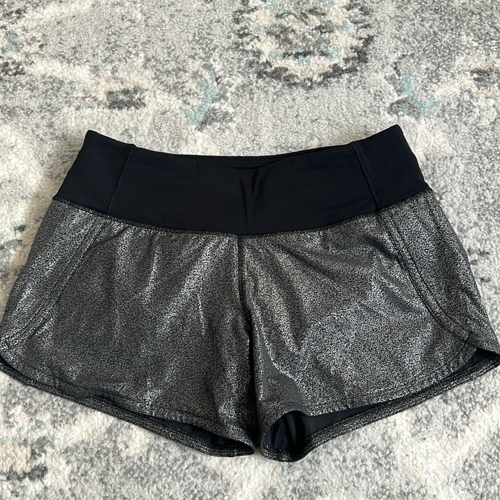 Lululemon Run Times Short II 4" in Luminosity Foil Print Black Silver